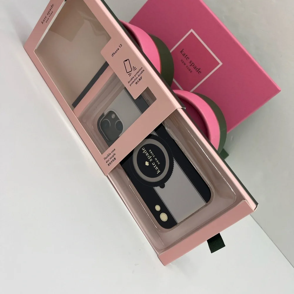 Kate Spade Phone Case for iPhone 13
NWT - Picture 6 of 16